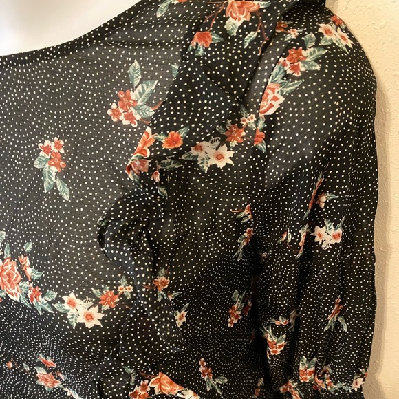 TORRID Sheer floral and polka dot ruffle blouse - Picture 10 of 12